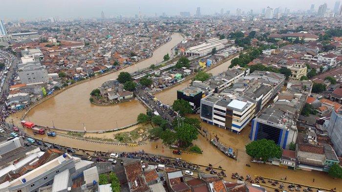 Banjir Ibukota  Dan Kaitannya Dengan Dunia Politik